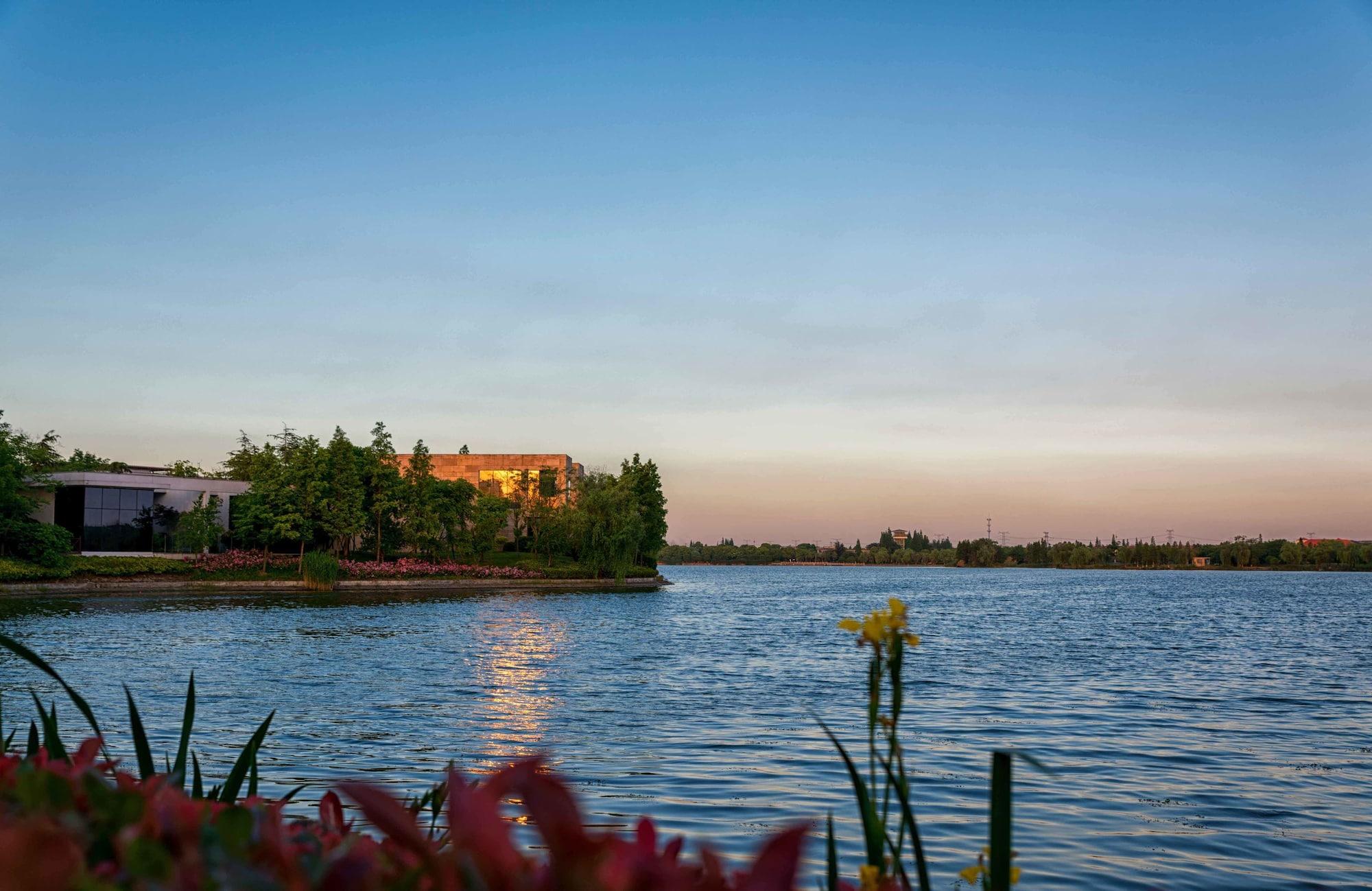 CITIC Pacific Zhujiajiao Jin Jiang Hotel Qingpu Bagian luar foto