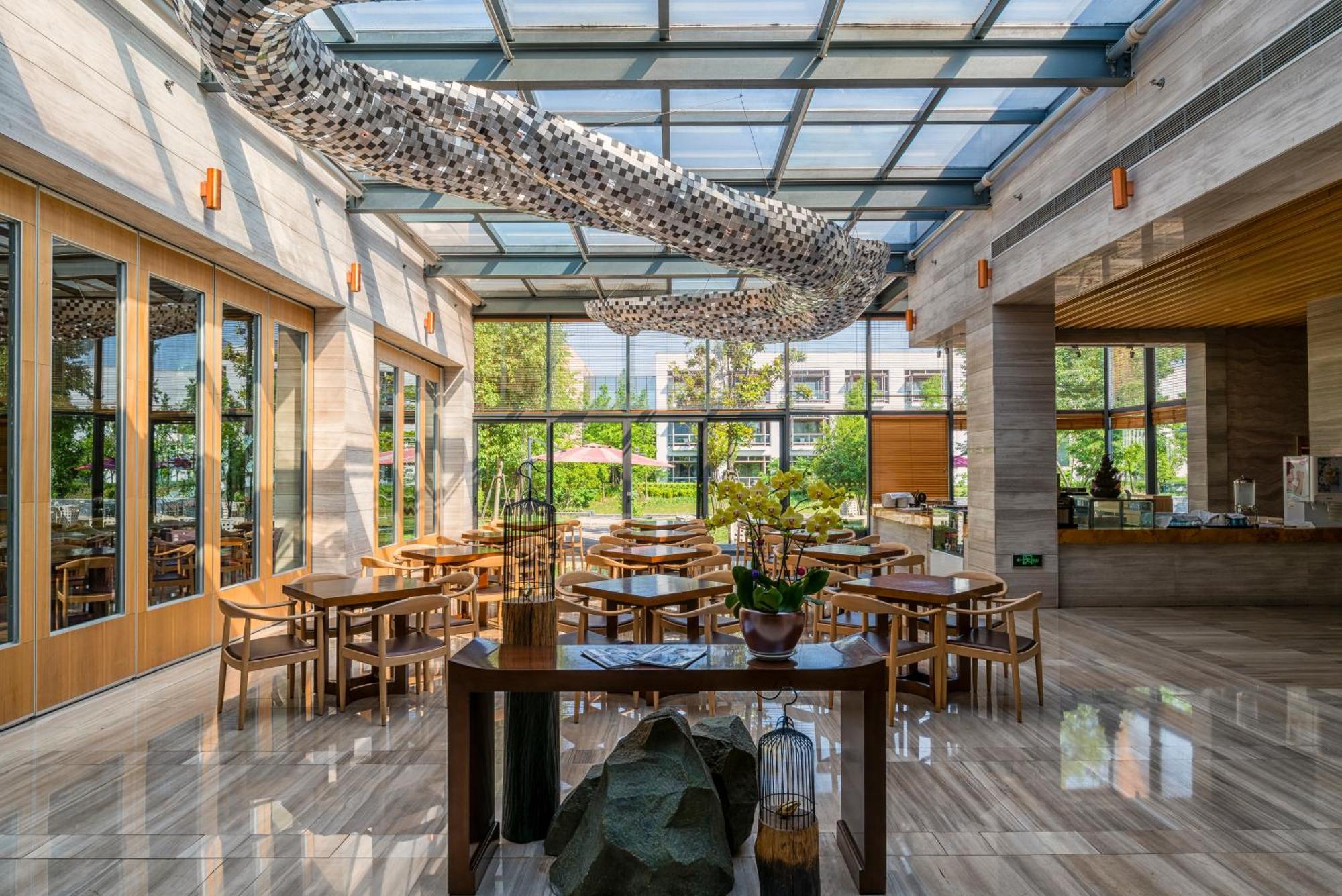 CITIC Pacific Zhujiajiao Jin Jiang Hotel Qingpu Bagian luar foto